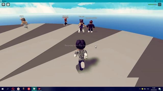 пытаюсь прожить в игре Natural Disaster Survivol смотреть онлайн