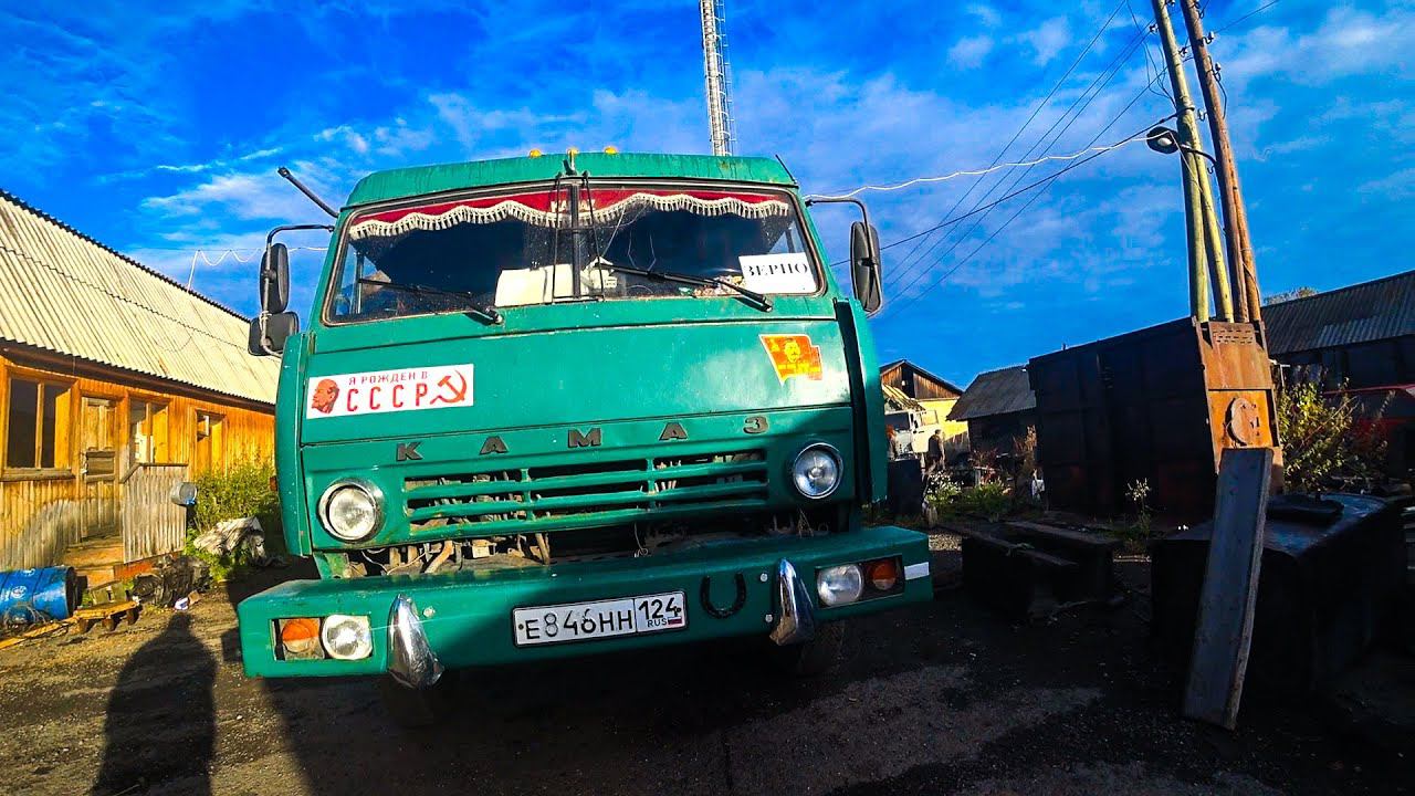 Уборочная 2022.Убираем пшеницу после дождей. Комбайн Палессе и авто Урал. смотреть онлайн