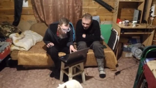 День второй. Компутерные шпиёны. Программиста бы нам... смотреть онлайн