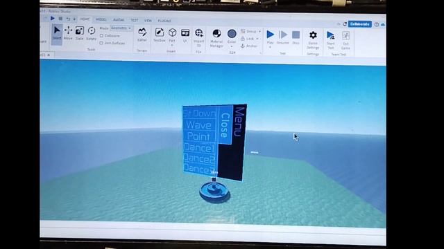 как сделать меню с денсами (эмоциями) в Roblox Studio? смотреть онлайн