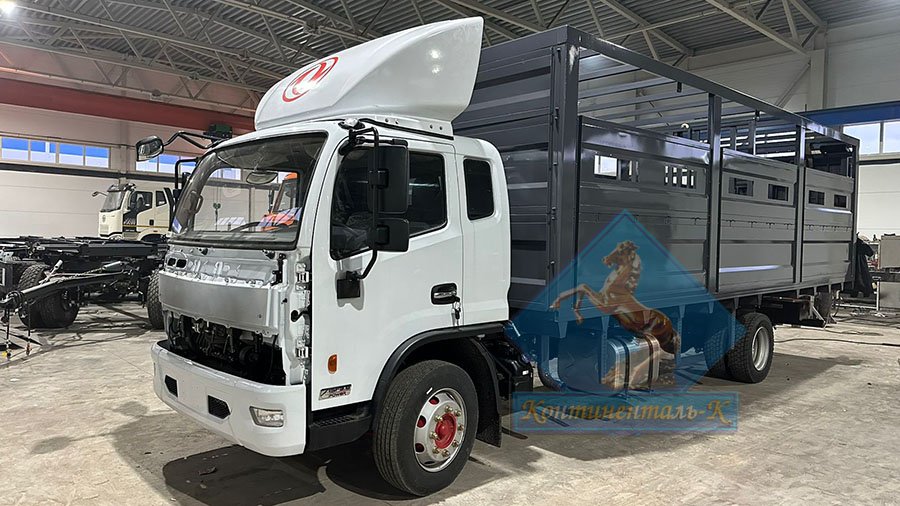 Готовим скотовозы на шасси Dongfeng... смотреть онлайн