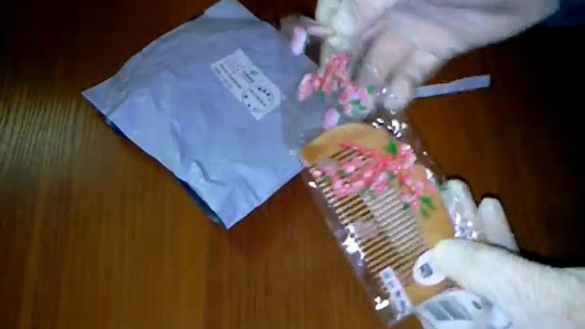Деревянный гребень для волос смотреть онлайн
