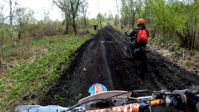 Грязные Эндуро покатушки | Упал в грязь | Авантис 250 - тест драйв китайских мотоциклов смотреть онлайн