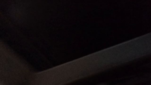 Замена лампочки внутр освещение MB Actros L 2023 года. Устранение шума диодных ламп. смотреть онлайн