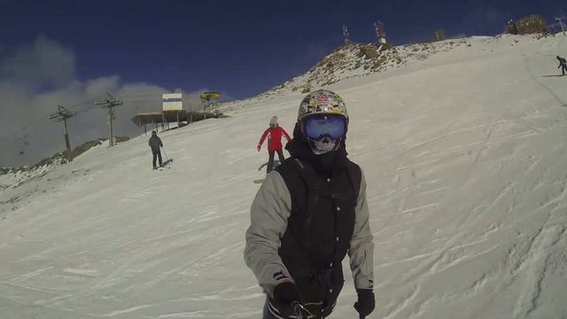 Отдых в горнолыжном Домбае | Спуск на доске