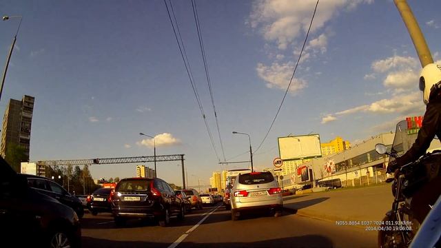 На харлее по Москве смотреть онлайн