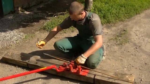 Гнём арматуру ручным станком смотреть онлайн