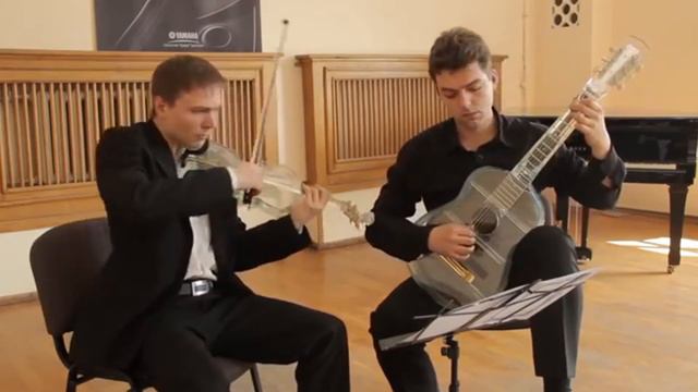GUITARRA de VIDRIO y VIOLIN de VIDRIO | Niccolò Paganini Sonata No. 1 смотреть онлайн