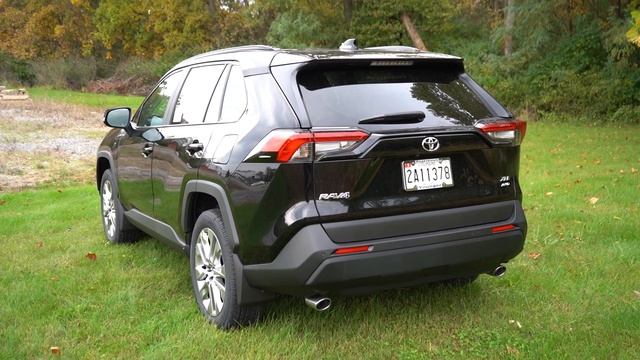 2024 Toyota RAV4 Review | The #1 Selling SUV in America! смотреть онлайн