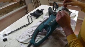 Неполная разборка и очистка подачи масла в электропиле.