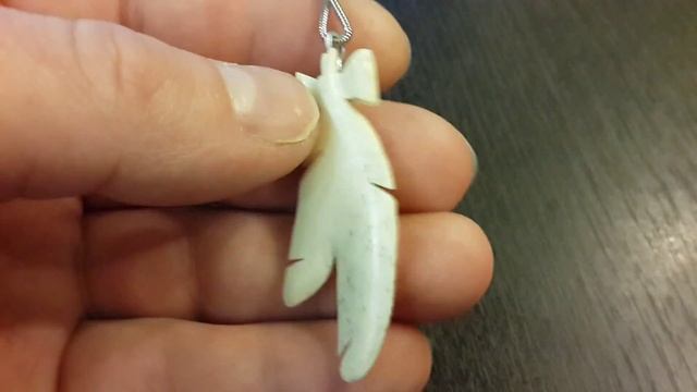 Кулон. Перья.