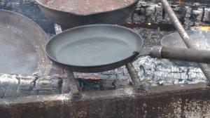 КАК почистить чугунную сковороду - уход за чугунной посудой