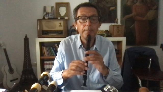 J. M. Hotteterre, 2.e Menuet, for soprano and alto recorder смотреть онлайн