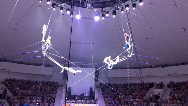 Полеты под куполом Цирка НТ (Н-Тагил) смотреть онлайн