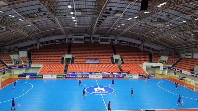 Футбольное упражнение на улучшение навыков паса смотреть онлайн