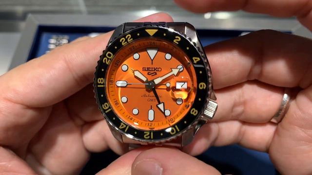Seiko 5 GMT Hands-On and First Look - They are awesome! смотреть онлайн