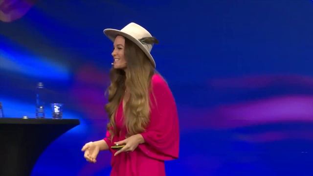 Use These 11 Manifesting Techniques To Become A Conscious Millionaire | Regan Hillyer смотреть онлайн