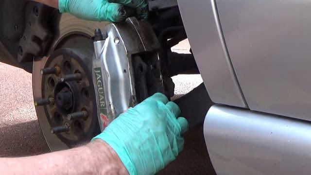 Jaguar S-Type R (STR) BRAKE PAD REPLACEMENT смотреть онлайн