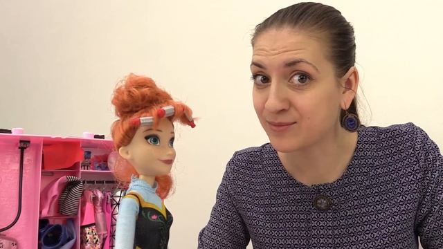 Куклы Холодное сердце идут на дискотеку. Развивающее видео. смотреть онлайн