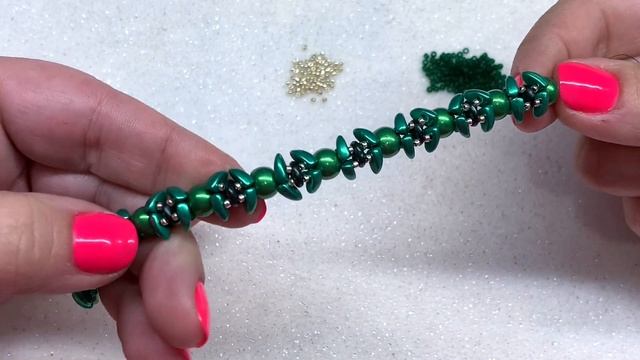 'Verdant Vine' Beaded Bracelet Tutorial | Quad, Prong, Cab