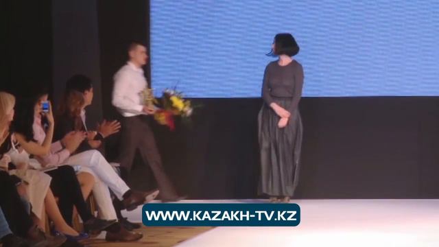Fashion guide Нью – Йорк сән апталығы – әйгілі киім шеберлерінің брендтік жинақтары смотреть онлайн