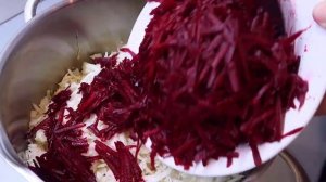 Очень вкусная маринованная капуста со свёклой и чесноком на зиму. Как мариновать капусту со свеклой