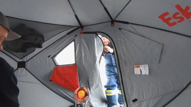 первый большой судак зимняя рыбалка наловили рыбу смотреть онлайн