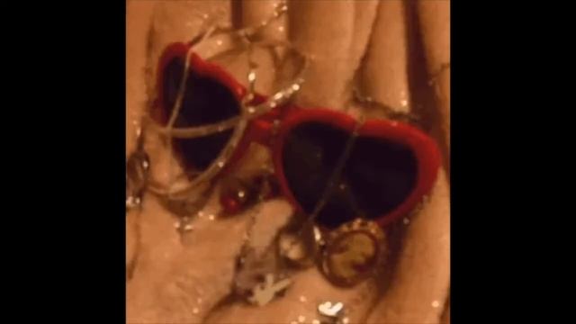 marilyn manson - heart-shaped glasses (slowed n reverb) смотреть онлайн
