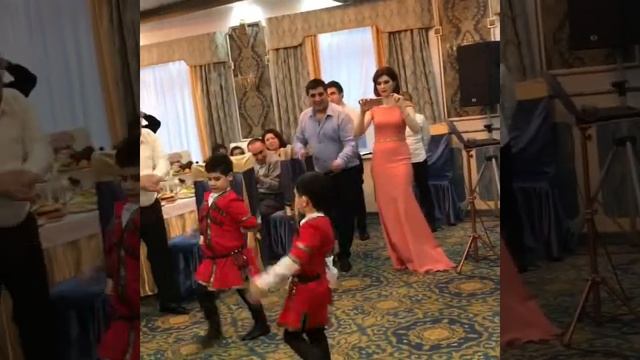 Чеченская лезгинка два брата NEW???? ????????♀️ смотреть онлайн