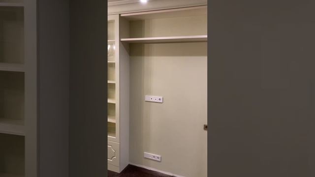 Книжный шкаф с фрезеровкойКнижный шкаф с фрезеровкой смотреть онлайн