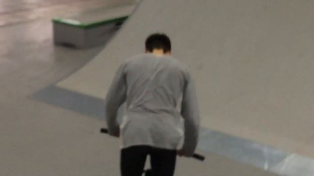 !!! Крытый скейт-парк в БРАТСКЕ !!! смотреть онлайн