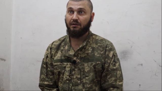«Нас бросили на мясо, без связи, без ничего» Интервью пленного военнослужащего ВСУ смотреть онлайн