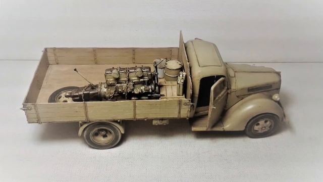Ford V3000S Scale 1/35 ICM