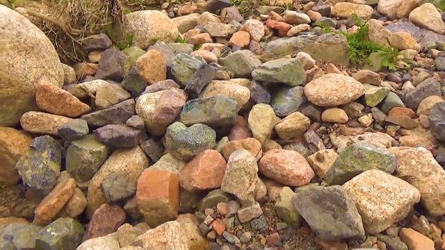 Редкий камень фиолетовый Рубин 1 смотреть онлайн