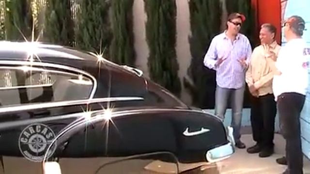 Adam Carolla with Cleto Esobedo Sr.'s 1949 Chevy смотреть онлайн