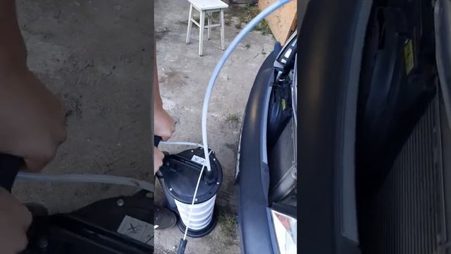 Замена масла без подъёмника смотреть онлайн