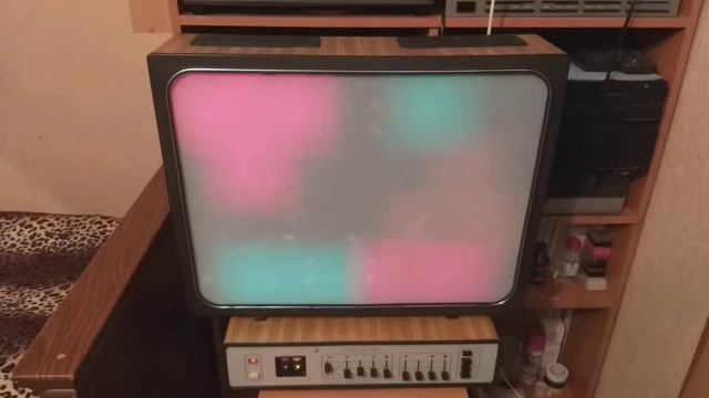 Цветомузыка СССР Спектр-301 с экраном. смотреть онлайн