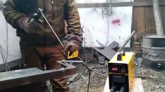 Сварочный аппарат Start 220M Обзор и тэст. Бюджетный аппарат .Это вам не .Ресанта смотреть онлайн