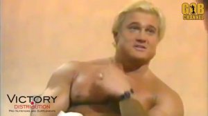 Том Платц показал НОГИ во время интервью на ТВ! RUS, канал GoB