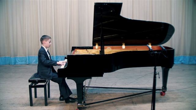 01 Богданов Петр Э Григ «Ноктюрн» До мажор смотреть онлайн