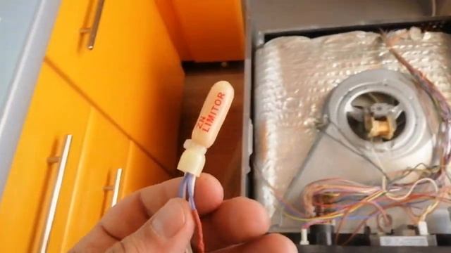 Духовой шкаф Electrolux. Отключается питание. Вариант ремонта смотреть онлайн