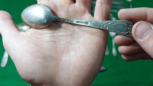 Столовые приборы из мельхиора и нейзильбера СССР часть 2 смотреть онлайн