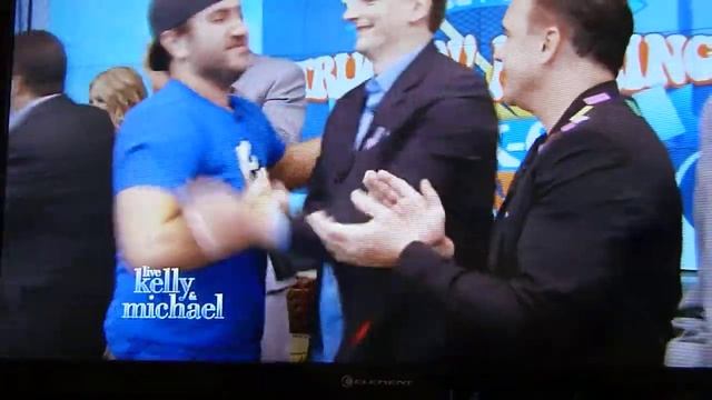 Moustache Mobile wins "Live with Kelly and Michael" Truckin' Amazing Cook-off смотреть онлайн