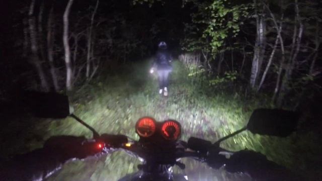 На дачу по грязи после дождя на Honda cb 400 смотреть онлайн