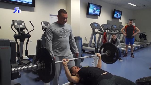 «Блинный день» Как соревновались по пауэрлифтингу в Новом Уренгое смотреть онлайн