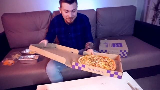 Foodtaxi дохерище еды за 999р это вообще может быть вкусно?
