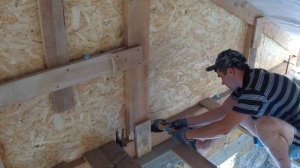 Устанавливаем вентиляционные решетки на фронтоне [№7]