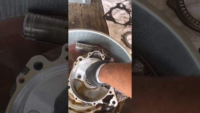 2008 Kawasaki brute force front differential rebuild - cleaned parts смотреть онлайн