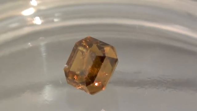 Уфалейский андрадит ступенчатой огранки смотреть онлайн