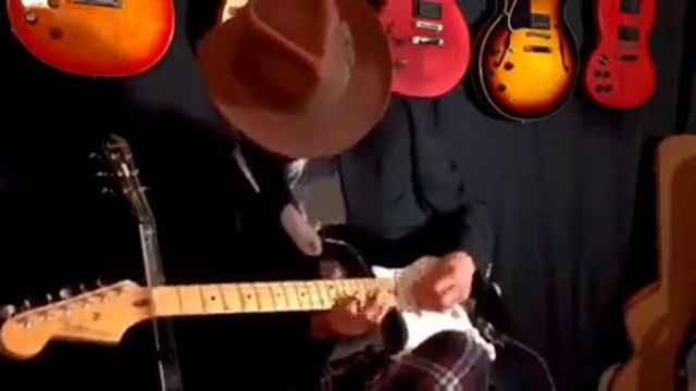Fender Stratocaster. MIM. смотреть онлайн